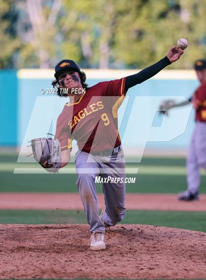 Thumbnail 3 in Costa Mesa vs. Estancia photogallery.