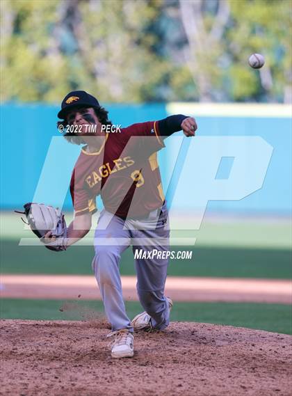 Thumbnail 2 in Costa Mesa vs. Estancia photogallery.