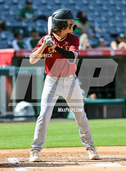 Thumbnail 3 in Costa Mesa vs. Estancia photogallery.