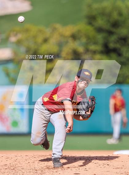 Thumbnail 3 in Costa Mesa vs. Estancia photogallery.