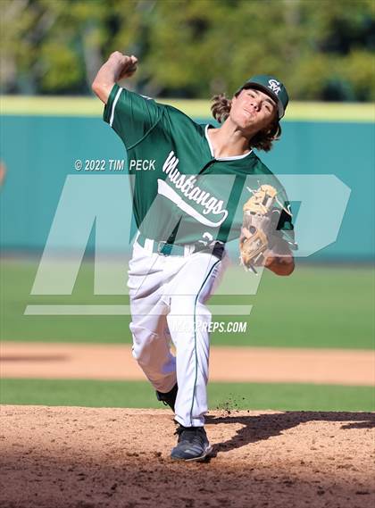 Thumbnail 2 in Costa Mesa vs. Estancia photogallery.
