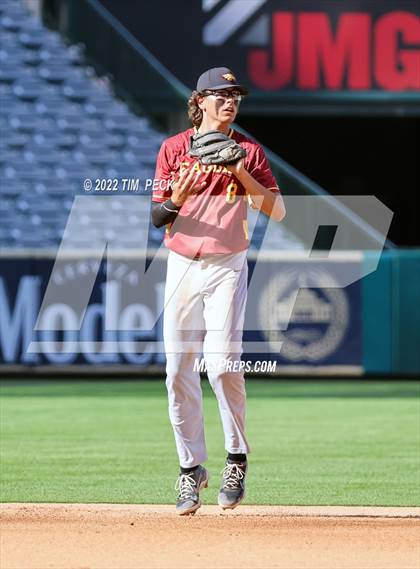 Thumbnail 2 in Costa Mesa vs. Estancia photogallery.