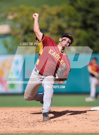 Thumbnail 1 in Costa Mesa vs. Estancia photogallery.
