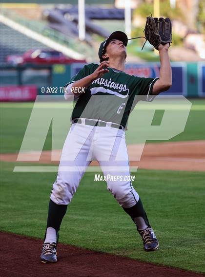 Thumbnail 2 in Costa Mesa vs. Estancia photogallery.