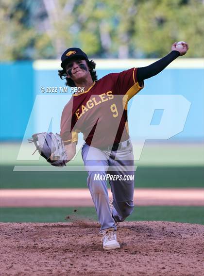 Thumbnail 3 in Costa Mesa vs. Estancia photogallery.