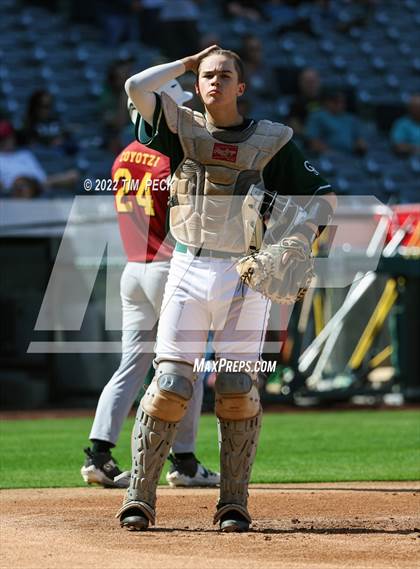 Thumbnail 3 in Costa Mesa vs. Estancia photogallery.