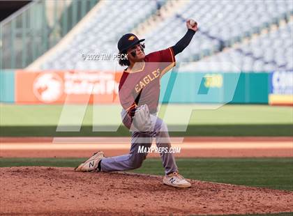 Thumbnail 3 in Costa Mesa vs. Estancia photogallery.