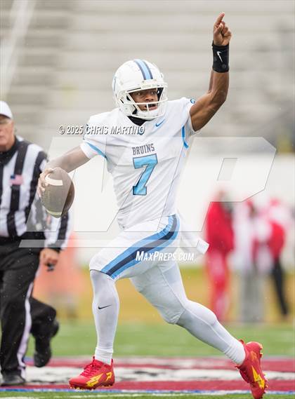 Thumbnail 2 in South Florence vs. South Pointe (SCHSL 4A Final) photogallery.