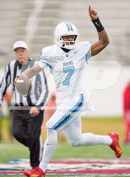 Thumbnail 3 in South Florence vs. South Pointe (SCHSL 4A Final) photogallery.