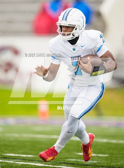 Thumbnail 1 in South Florence vs. South Pointe (SCHSL 4A Final) photogallery.