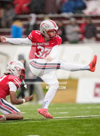 Thumbnail 3 in South Florence vs. South Pointe (SCHSL 4A Final) photogallery.