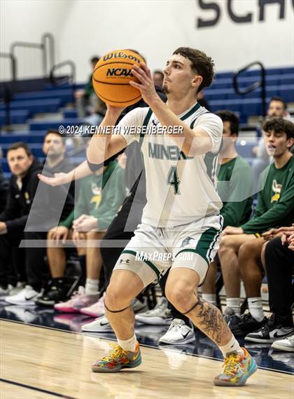 Thumbnail 3 in Kingsburg vs. El Diamante photogallery.