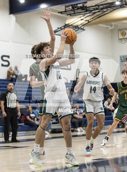 Thumbnail 2 in Kingsburg vs. El Diamante photogallery.