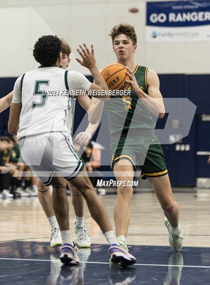 Thumbnail 3 in Kingsburg vs. El Diamante photogallery.
