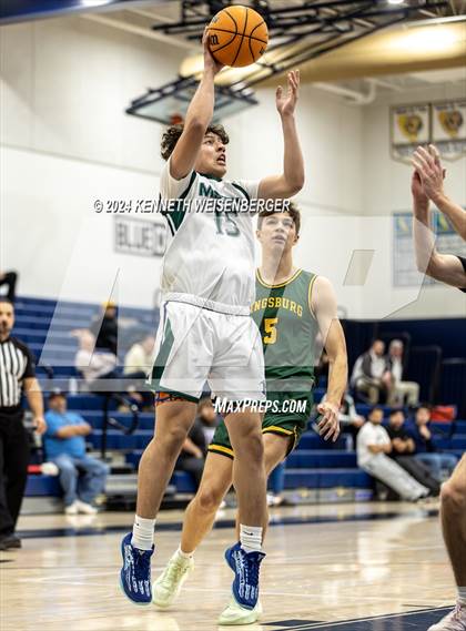 Thumbnail 1 in Kingsburg vs. El Diamante photogallery.