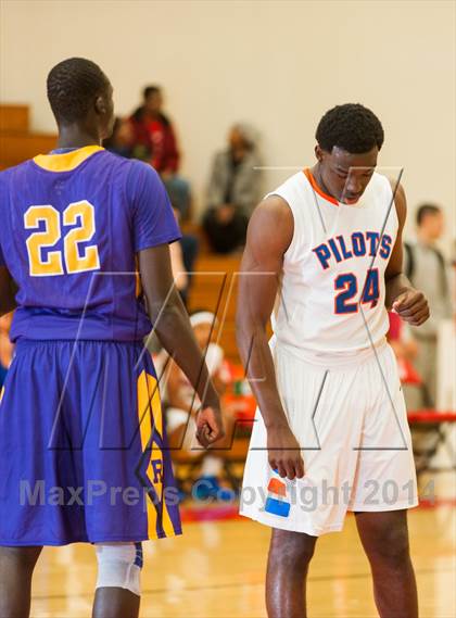 Thumbnail 3 in Archbishop Riordan vs. St. Joseph Notre Dame (Catholic School Winter Classic) photogallery.