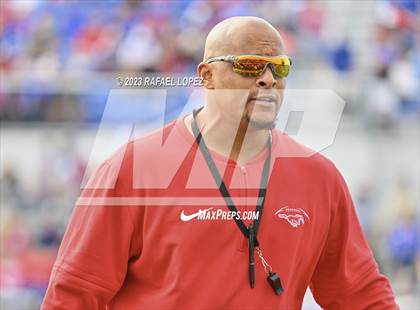 Thumbnail 3 in Westlake vs. North Shore (UIL Football 6A D1 Semifinal) photogallery.