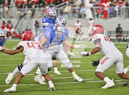 Thumbnail 3 in Westlake vs. North Shore (UIL Football 6A D1 Semifinal) photogallery.