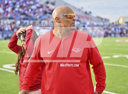 Thumbnail 3 in Westlake vs. North Shore (UIL Football 6A D1 Semifinal) photogallery.