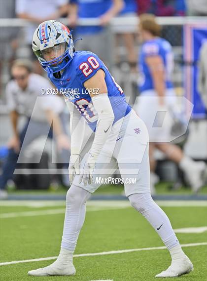 Thumbnail 1 in Westlake vs. North Shore (UIL Football 6A D1 Semifinal) photogallery.