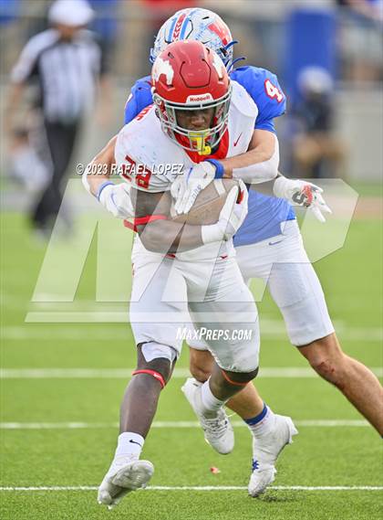 Thumbnail 1 in Westlake vs. North Shore (UIL Football 6A D1 Semifinal) photogallery.