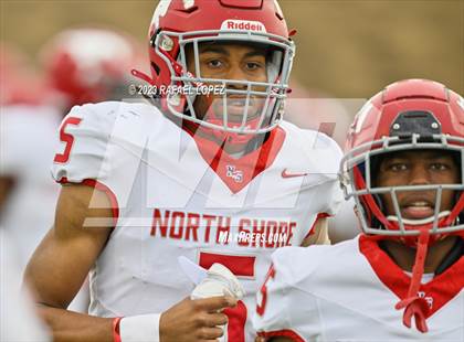 Thumbnail 2 in Westlake vs. North Shore (UIL Football 6A D1 Semifinal) photogallery.