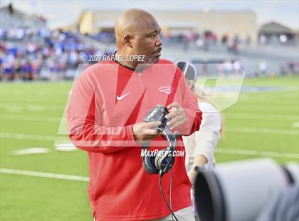 Thumbnail 1 in Westlake vs. North Shore (UIL Football 6A D1 Semifinal) photogallery.