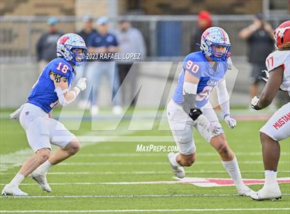 Thumbnail 2 in Westlake vs. North Shore (UIL Football 6A D1 Semifinal) photogallery.