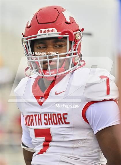 Thumbnail 1 in Westlake vs. North Shore (UIL Football 6A D1 Semifinal) photogallery.