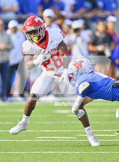 Thumbnail 2 in Westlake vs. North Shore (UIL Football 6A D1 Semifinal) photogallery.