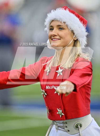Thumbnail 1 in Westlake vs. North Shore (UIL Football 6A D1 Semifinal) photogallery.