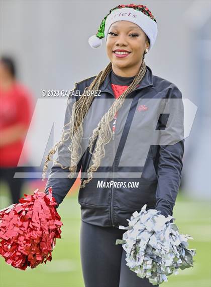 Thumbnail 1 in Westlake vs. North Shore (UIL Football 6A D1 Semifinal) photogallery.