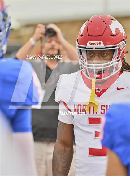 Thumbnail 2 in Westlake vs. North Shore (UIL Football 6A D1 Semifinal) photogallery.
