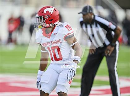 Thumbnail 1 in Westlake vs. North Shore (UIL Football 6A D1 Semifinal) photogallery.