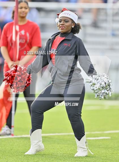 Thumbnail 2 in Westlake vs. North Shore (UIL Football 6A D1 Semifinal) photogallery.