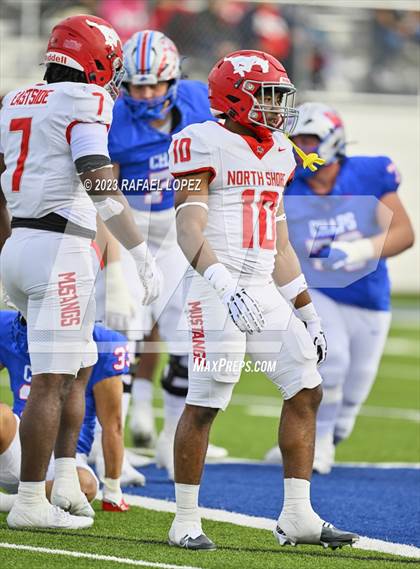 Thumbnail 3 in Westlake vs. North Shore (UIL Football 6A D1 Semifinal) photogallery.
