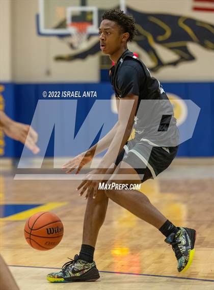 Thumbnail 3 in Ellison vs. Coppell (Pflugerville Holiday Classic) photogallery.