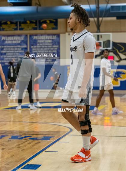 Thumbnail 3 in Ellison vs. Coppell (Pflugerville Holiday Classic) photogallery.