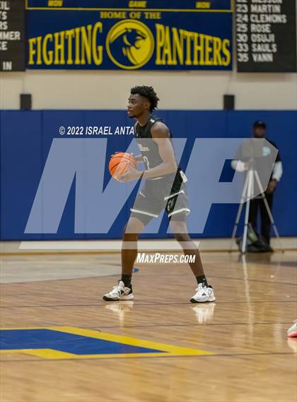 Thumbnail 2 in Ellison vs. Coppell (Pflugerville Holiday Classic) photogallery.