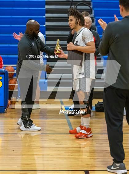 Thumbnail 1 in Ellison vs. Coppell (Pflugerville Holiday Classic) photogallery.