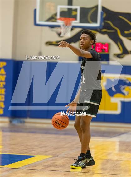 Thumbnail 1 in Ellison vs. Coppell (Pflugerville Holiday Classic) photogallery.