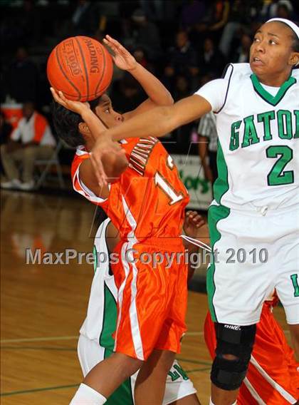 Thumbnail 2 in Lake Marion v. Timberland (Lake Marion Invitational Tournament 2010) photogallery.