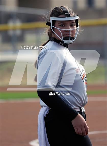 Thumbnail 3 in Grand Saline vs Eustace photogallery.