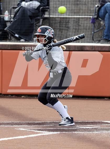 Thumbnail 2 in Grand Saline vs Eustace photogallery.