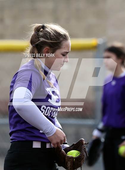 Thumbnail 3 in Grand Saline vs Eustace photogallery.