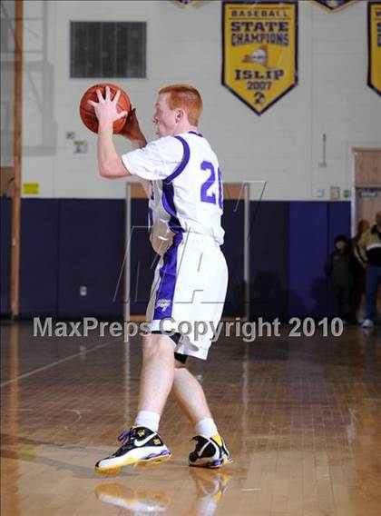 Thumbnail 3 in Harborfields @ Islip photogallery.