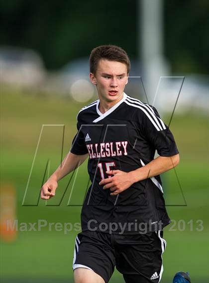Thumbnail 1 in Wellesley @ Needham (300th Anniversary Cup) photogallery.