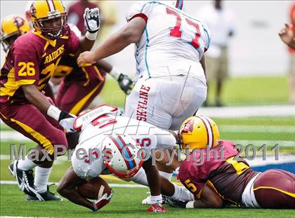 Thumbnail 2 in Skyline vs. Glades Central (Gridiron Challenge) photogallery.