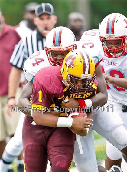 Thumbnail 2 in Skyline vs. Glades Central (Gridiron Challenge) photogallery.