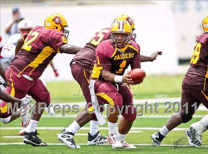 Thumbnail 1 in Skyline vs. Glades Central (Gridiron Challenge) photogallery.